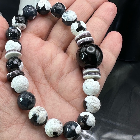 BLACK/WHITE AGATE + ONYX NATURAL BRACELET size 8 - Picture 5 of 8